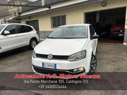 Bianco Usata 2015 VW Polo Tre volumi | 8900 € (Buon prezzo)