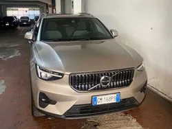 Argento Usata 2023 Volvo XC40 Core SUV | 34.000 € (Buon prezzo)