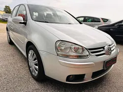 Argento Usata 2007 VW Golf V Tre volumi | 3300 € (Buon prezzo)