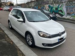 Bianco Usata 2007 VW Golf V Comfortline Tre volumi | 2000 € (Buon prezzo)