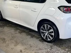Usata 2020 Peugeot 208 Active Due volumi | 12.800 € (Buon prezzo)