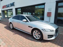 Argento metallizzato Usata 2020 Jaguar XF R-Sport Tre volumi | 26.000 € (Molto cara)