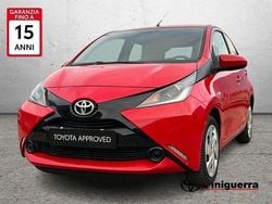 Rosso Usata 2016 Toyota Aygo Cool Due volumi | 7600 € (Buon prezzo)