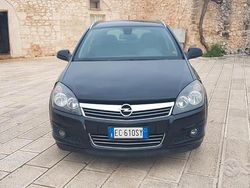 Nero Usata 2010 Opel Astra Station wagon | 2800 € (Ottimo prezzo)