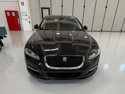 Nero Usata 2015 Jaguar XJ Premium Luxury Tre volumi | 11.000 €