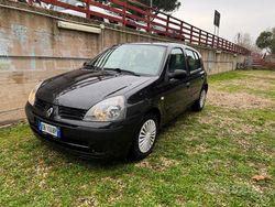 Nero Usata 2006 Renault Clio II Dynamique Tre volumi | 1900 € (Ottimo prezzo)