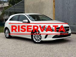Bianco Usata 2017 Mercedes A180 Executive Tre volumi | 15.900 € (Buon prezzo)