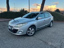 Grigio Usata 2010 Renault Mégane GrandTour Station wagon | 3000 € (Buon prezzo)