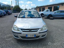 Argento Usata 2006 Opel Corsa Club Tre volumi | 1200 € (Super prezzo)