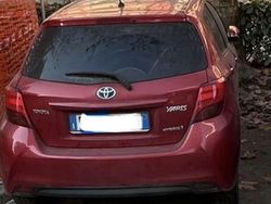 Usata 2016 Toyota Yaris Hybrid Style Tre volumi | 11.700 € (Buon prezzo)