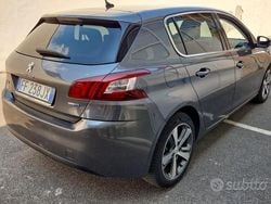 Grigio Usata 2016 Peugeot 308 GT-line Tre volumi | 10.800 € (Buon prezzo)