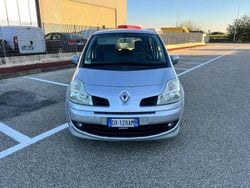 Argento Usata 2009 Renault Modus Expression Monovolume | 3999 € (Buon prezzo)
