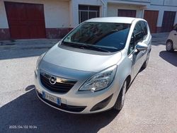 Grigio Usata 2013 Opel Meriva Monovolume | 5000 €
