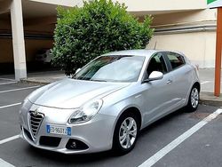 Grigio Usata 2010 Alfa Romeo Giulietta Tre volumi | 6000 € (Buon prezzo)