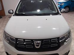 Bianco Usata 2017 Dacia Sandero Lauréate Due volumi | 6300 € (Buon prezzo)