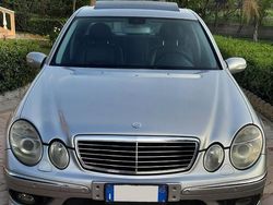 Grigio Usata 2004 Mercedes E320 Tre volumi | 3200 € (Ottimo prezzo)