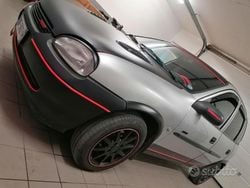 Grigio Usata 1999 Opel Corsa Sport Tre volumi | 1700 € (Buon prezzo)