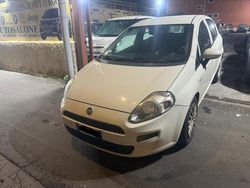 Bianco Usata 2017 Fiat Punto Street Tre volumi | 3500 € (Super prezzo)