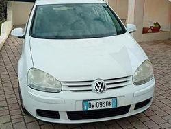Bianco Usata 2009 VW Golf VI Due volumi | 2200 €