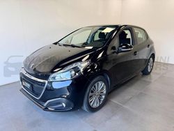 Nero Usata 2015 Peugeot 208 Active Due volumi | 7700 € (Cara)