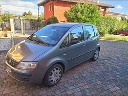 Grigio Usata 2005 Fiat Idea Monovolume | 2200 € (Cara)
