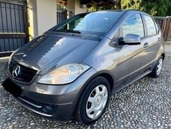 Grigio Usata 2011 Mercedes A160 Avantgarde Tre volumi | 3990 € (Buon prezzo)