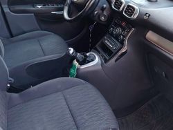 Giallo Usata 2011 Citroën C3 Exclusive Due volumi | 3600 € (Buon prezzo)