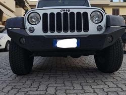 Usata 2015 Jeep Wrangler Unlimited Sahara SUV | 27.000 € (Super prezzo)