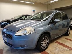 Blu Usata 2009 Fiat Grande Punto Active Due volumi | 2500 € (Buon prezzo)