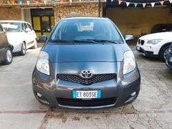 Grigio Usata 2010 Toyota Yaris Sol Tre volumi | 4290 € (Cara)