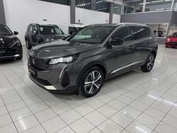 Grigio Usata 2023 Peugeot 5008 Allure SUV | 22.900 € (Buon prezzo)