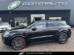 Nero Usata 2024 Porsche Cayenne Turbo E-Hybrid SUV | 159.000 €