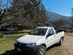 Bianco Usata 2012 Fiat Strada Pick-up | 10.900 € (Buon prezzo)