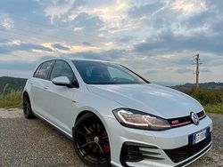 Usata 2017 VW Golf GTI Tre volumi | 20.500 €
