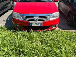 Usata 2011 Dacia Logan Lauréate Tre volumi | 1200 € (Buon prezzo)