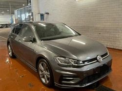 Grigio Usata 2018 VW Golf VII Sport Tre volumi | 18.490 € (Molto cara)