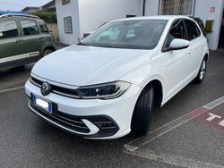 Bianco Usata 2023 VW Polo Tre volumi | 18.600 € (Buon prezzo)