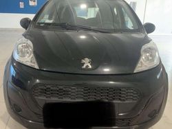 Nero Usata 2014 Peugeot 107 Active Due volumi | 5990 € (Buon prezzo)