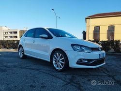 Bianco Usata 2014 VW Polo Comfortline Tre volumi | 8900 € (Buon prezzo)