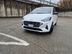 Bianco Usata 2023 Hyundai i10 Advanced Due volumi | 12.250 € (Ottimo prezzo)