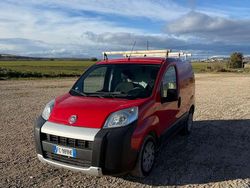 Rosso Usata 2016 Fiat Fiorino Monovolume | 5400 € (Buon prezzo)