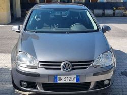 Grigio Usata 2008 VW Golf V Comfortline Tre volumi | 2800 € (Ottimo prezzo)