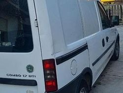 Bianco Usata 2003 Opel Campo Pick-up | 2000 €