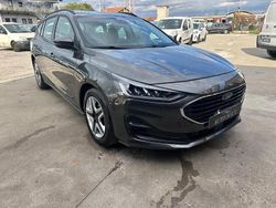 Grigio Usata 2022 Ford Focus Business Edition Station wagon | 13.999 € (Buon prezzo)