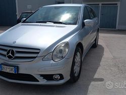 Grigio Usata 2008 Mercedes R320 Monovolume | 5999 € (Buon prezzo)