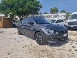 Grigio Usata 2023 Peugeot 208 Allure Due volumi | 14.450 € (Buon prezzo)
