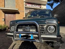 Verde Usata 2020 Lada niva SUV | 15.000 € (Molto cara)