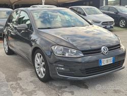 Grigio Usata 2016 VW Golf VII Highline Tre volumi | 8800 € (Buon prezzo)