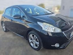 Nero Usata 2012 Peugeot 208 Allure Due volumi | 5800 € (Buon prezzo)