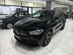 Nero cosmo Usata 2023 Mercedes GLA200 Premium SUV | 37.990 € (Buon prezzo)